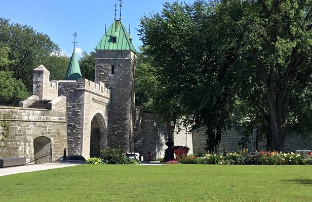 Old Quebec City Private Walking Tour : History and Nature