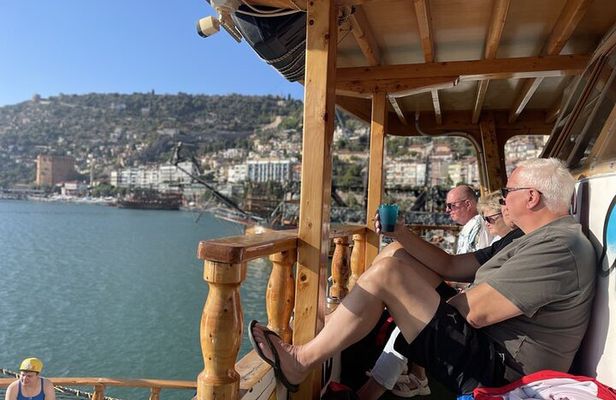 Pirate Boat Tour in Alanya: A Relaxing Day Out with Lunch