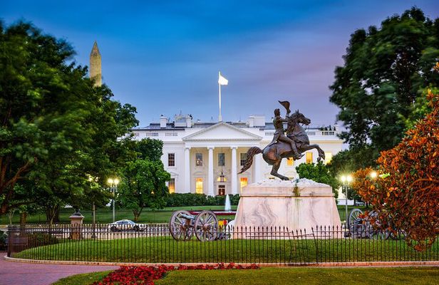 Dark Nights in D.C. - Walking Tour