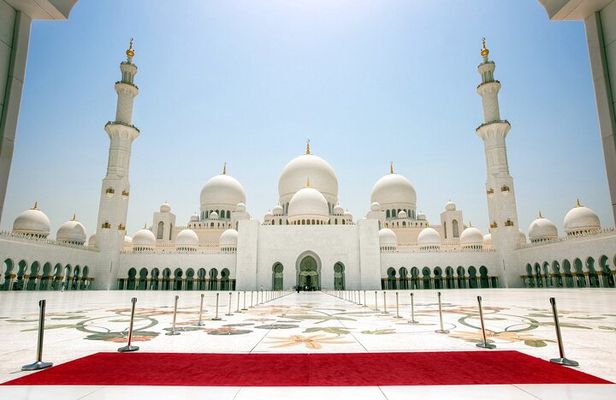 Full Day Abu Dhabi City Tour with Sheikh Zayed Mosque