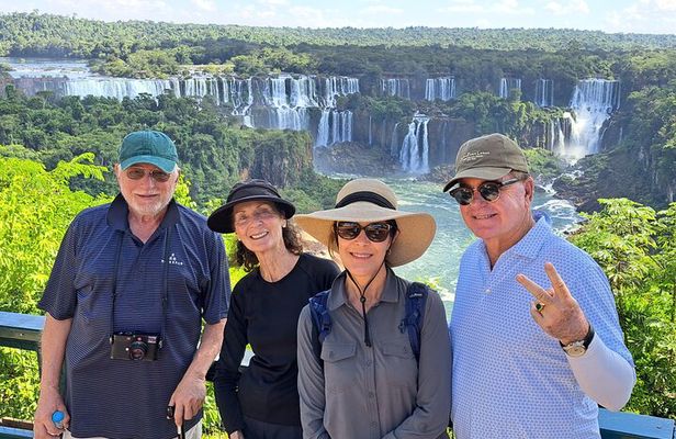 Private Day-tour on both sides of falls Brazil & Argentina