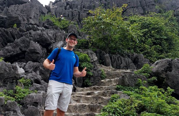 Ninh Binh Full Day Tour Group 8 (Trang An- Bich Dong- Mua cave)