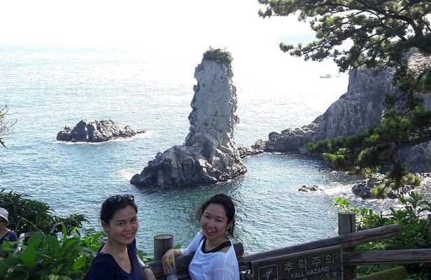 Full-Day Private Taxi Tour South of Jeju Island