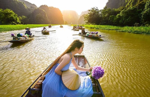 Amazing Ninh Binh Day Trip-Hoa Lu-biking-Trang An-Mua cave.