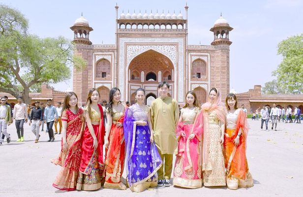 Local Agra Tour With Jaipur Drop