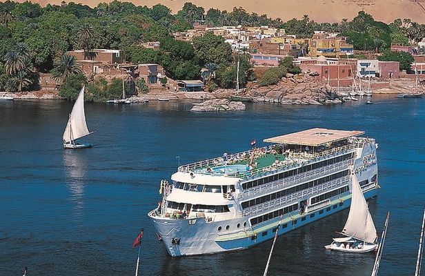 Nile Cruise 4-Nights Luxor & Aswan included Tours by Flight from Cairo
