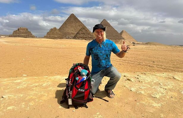 Private Tour To Giza Pyramids, Museum, Old Cairo & Grand Bazaar.