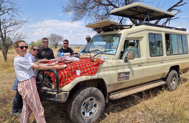 Private 3 Days Luxury Safari (Tarangire & Ngorongoro crater)