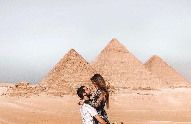 2-Day Private Tour in Cairo Pyramids: Old Cairo 