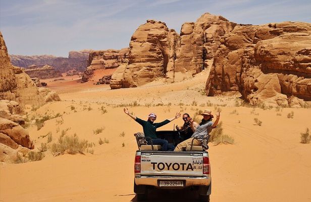 Full-Day 4x4 Wild Desert Expedition with night in private tent