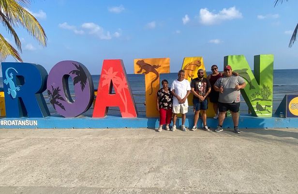 Private Half Day Tour on the Island of Roatan