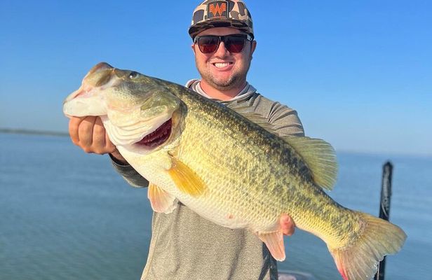 Guided Fishing Trip on Canyon Lake