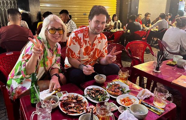 Saigon Street Food By Night - Foodie City Private Tour With Local Guide