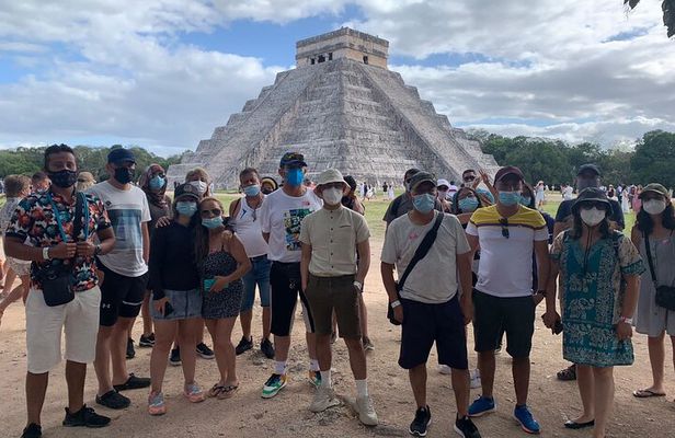 Full Day Tour Chichen Itza plus Cenotes From Valladolid