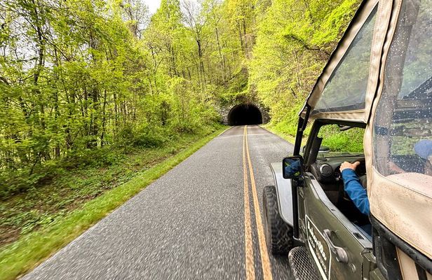 2.5-Hour Blue Ridge Parkway Guided Jeep Tour