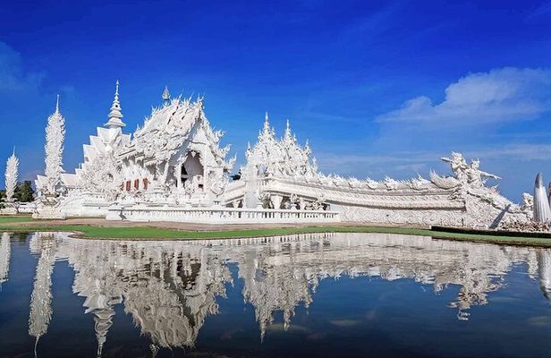 Ancient City Tour from Chiang Rai with Golden Triangle Royal Vila