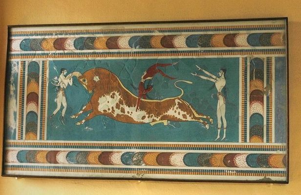 Minoan Path: Knossos Palace, Winery Visit, Lunch at Archanes