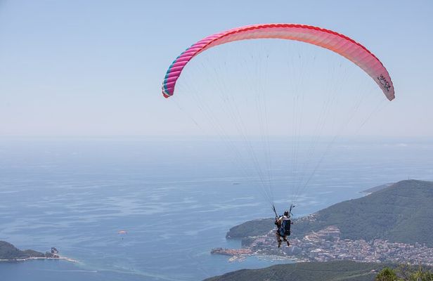 Sky adventure: Ultimate Paragliding Experience in Budva