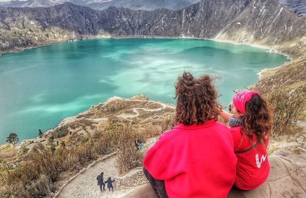 Full day Tour Quito to Baños visiting Cotopaxi & Quilotoa