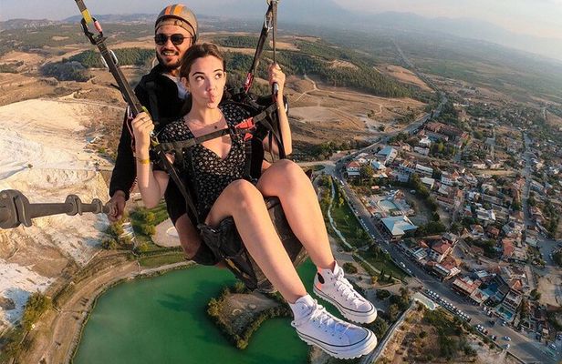 Paragliding at Pamukkale Denizli