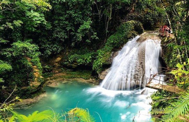 Dunn’s River & Blue Hole Day Trip with Lunch