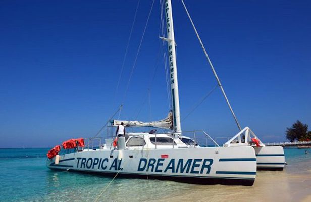 Full Day Catamaran Cruise to Rick's Café including Lunch