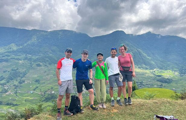 Mountain Valley Trekking Sapa to Lao Chai and Ta Van Villages