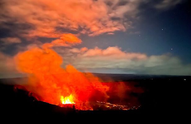 Private Big Island Tour: Coffee, Beaches, Volcanos, Waterfalls