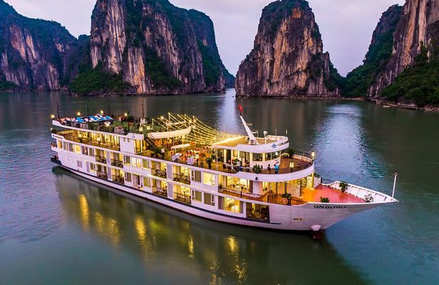 Aquamarine Cruise 2D1N Dcar from Hanoi