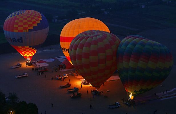 Luxury Sunrise Hot Air Balloon Rides in Luxor