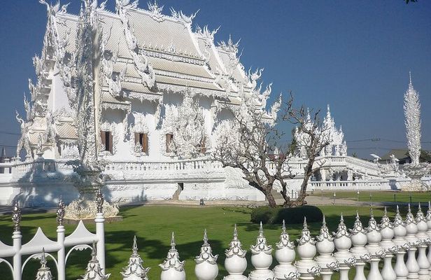 Chiang Rai Tour: Hot Spring,White Temple, Golden Triangle, Yao