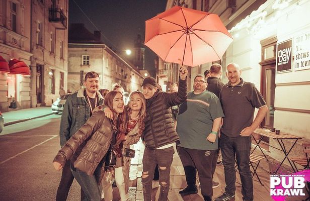 Krawl through Kazimierz - 1 Hour Open Bar and Pro Guide