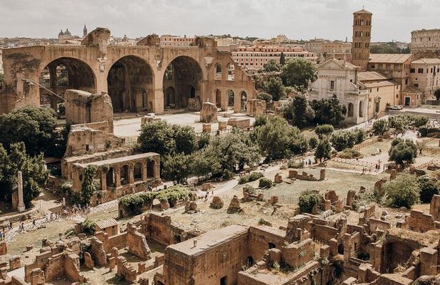 Beyond the Arena: Colosseum Plus special access SUPER Sites Tour