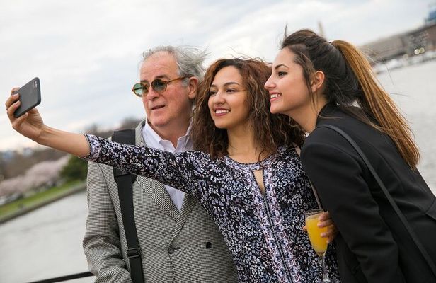 City Cruises Washington DC: Signature Mimosa Brunch Cruise