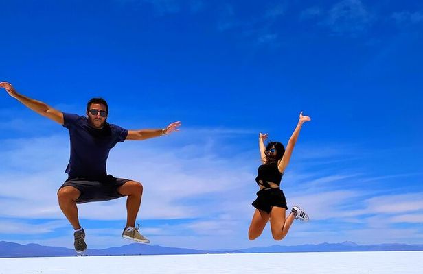 Tour to Salinas Grandes and Purmamarca: Adventure from Salta