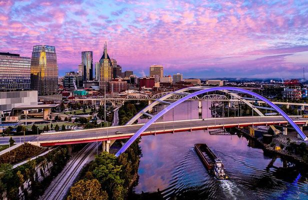 Private Custom Tour with a Local Guide at Nashville