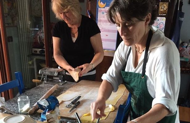 Cooking Class and Dinner in 17th Century Villa at Parma
