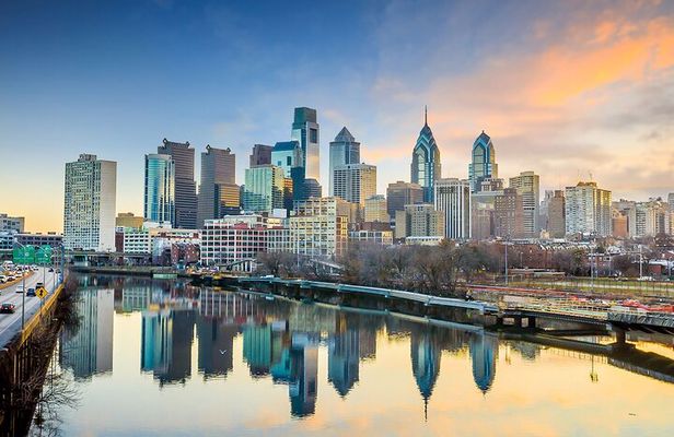 Philadelphia : Custom Walking Tour with A Guide (Private Tour)