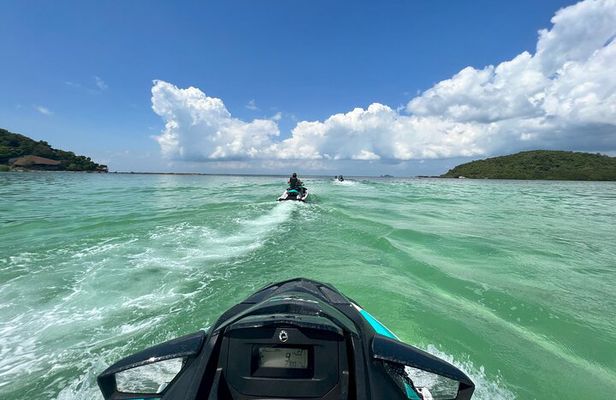 2.5 hours Pig Island-Virgin Islands & Snorkeling Jet Ski Safari