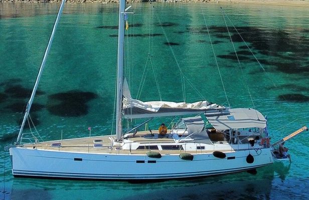 All-Inclusive Full-Day Cruise & Lunch