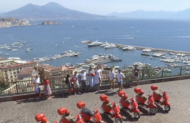 Vespa Panoramic Tour