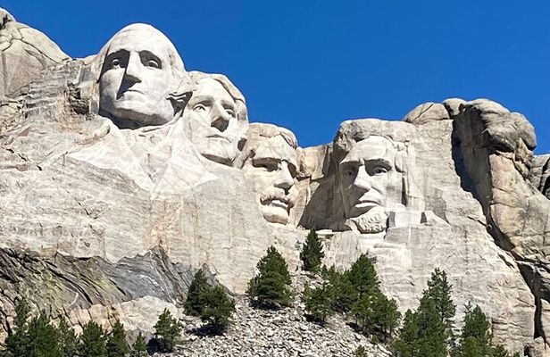 Day trip of the Black Hills: Mount Rushmore to Custer State Park!
