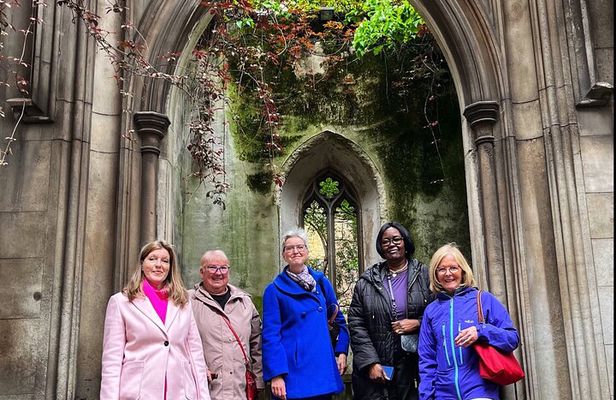 London Hidden Gardens Taxi Tour