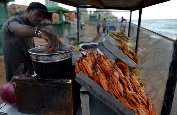 Most Amazing Colombo Walking & Street Food Tour. AM & PM