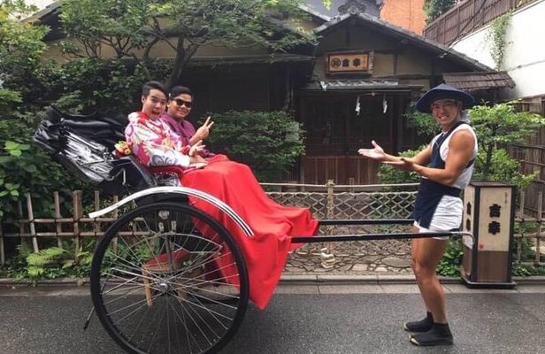 Sushi Making Tokyo with Traditional Rickshaw Ride Tour in Asakusa
