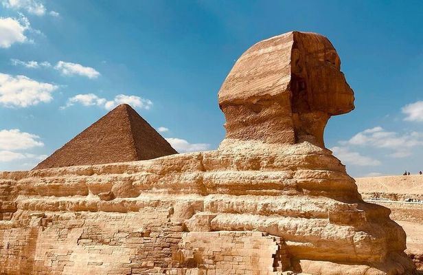 Tour to Pyramids and The Egyptian Museum
