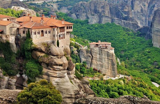 METEORA - 2 Days from Athens Everyday with 2 Guided tours & Hotel