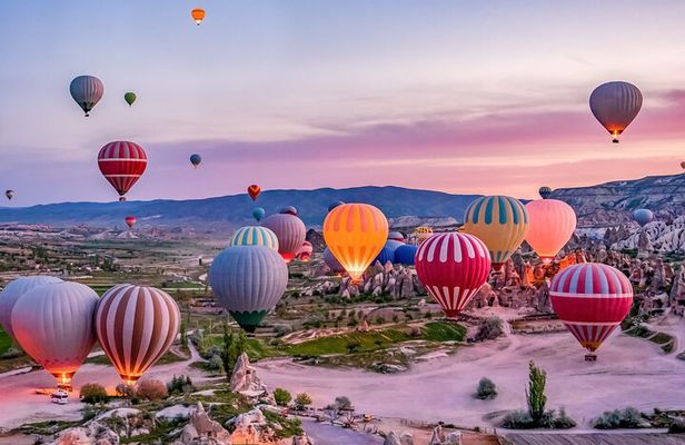 4 Days Istanbul to Cappadocia by Plane+Hot Air Balloon