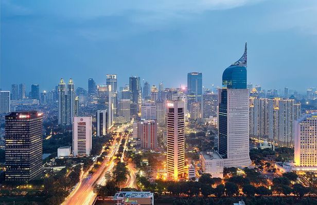 Jakarta Private Custom Walking Tour with A Guide