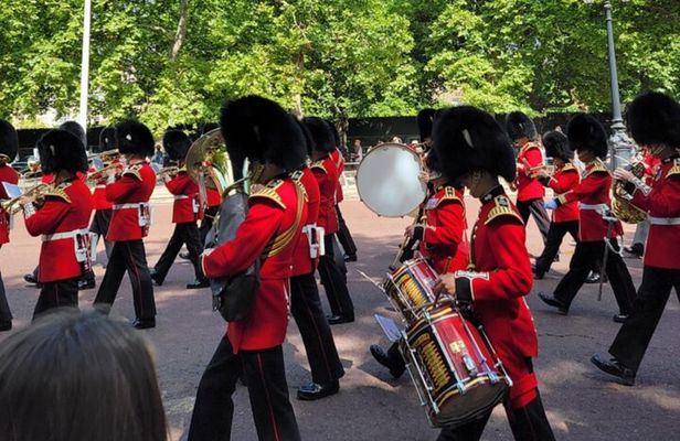 London: Westminster Abbey, Big Ben & Changing of the Guards Tour